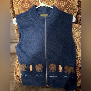 Woolrich Women's Navy Zip-Up Sweater Vest with Bear Pattern